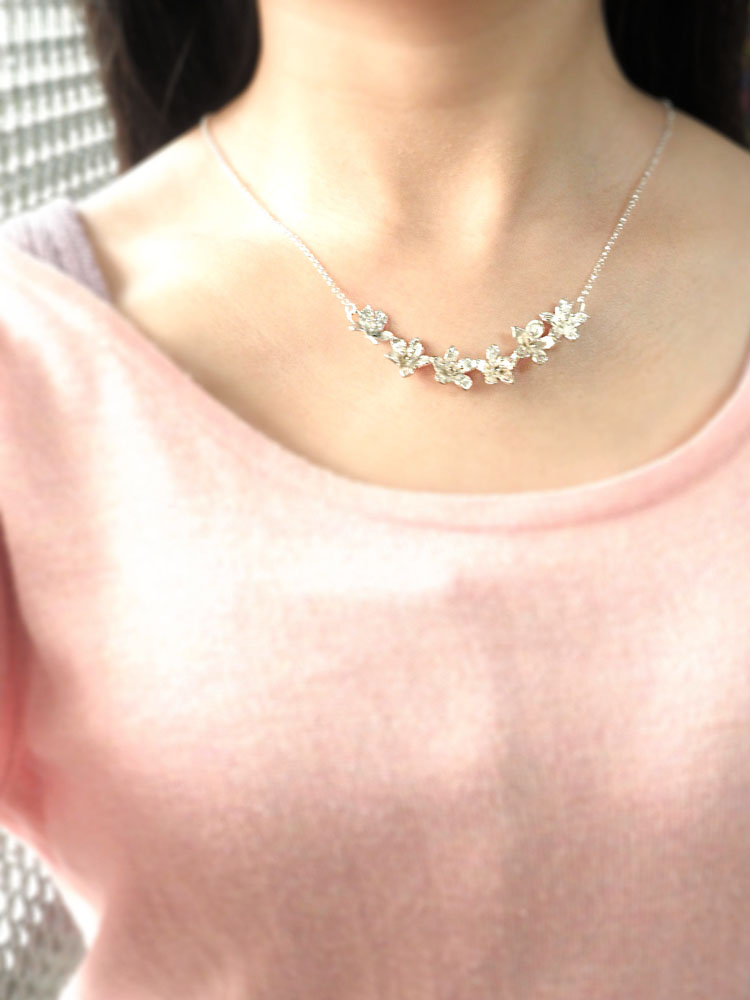 五月雪．油桐花 (925純銀項鍊、銀飾) - 飾品圖片第5張